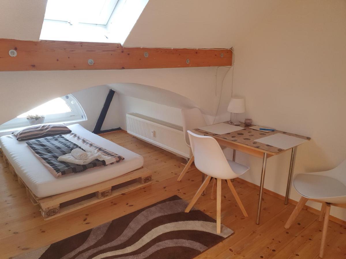 Hotel, Ferienwohnung, Zimmer Bad Driburg Esterno foto